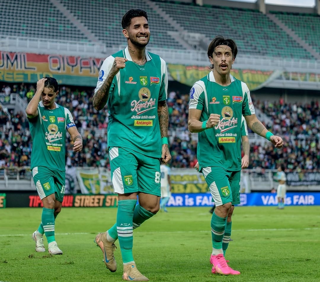 Gasak PSBS, Persebaya Berhasil Merangsek ke Papan Atas