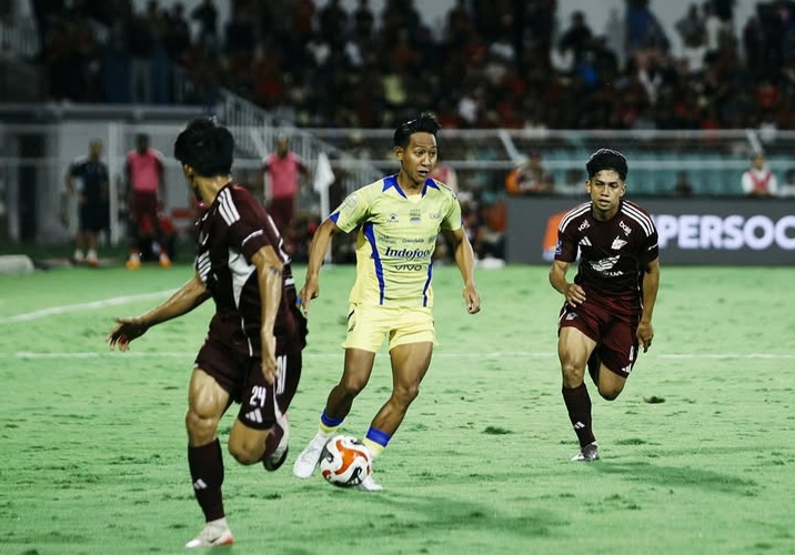 Menang Dramati Atas PSM, Persib di Ambang Hat-trick Juara