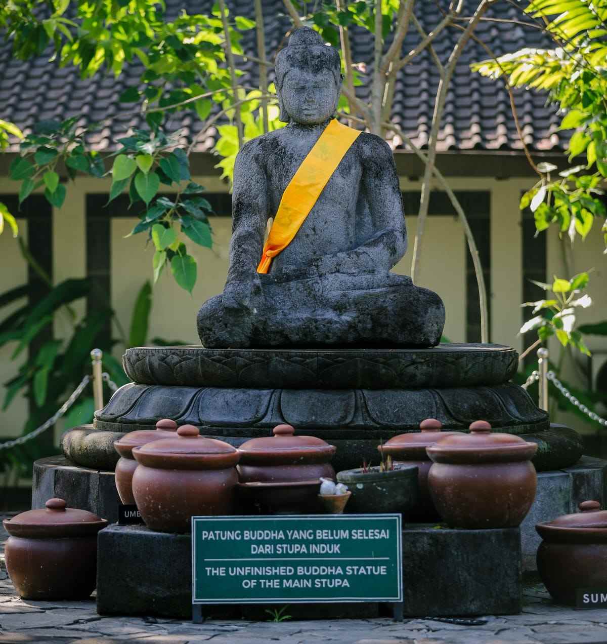 Jelang Waisak, Arca Unfinished Buddha di Candi Borobudur Dipindah ke Lokasi Asal
