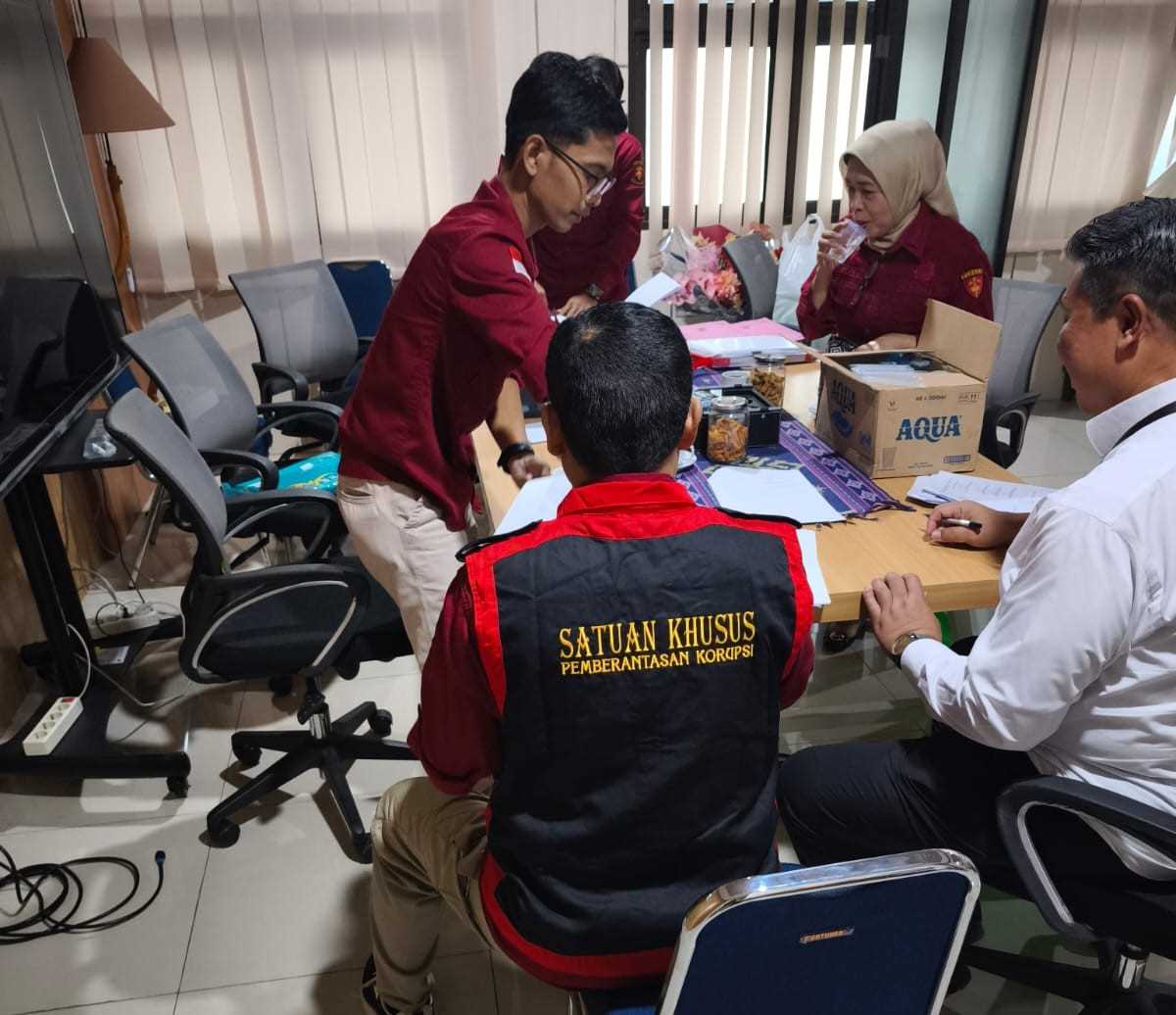 Penyidik Kejati DIY Geledah Dinas Koperasi dan UKM Yogyakarta