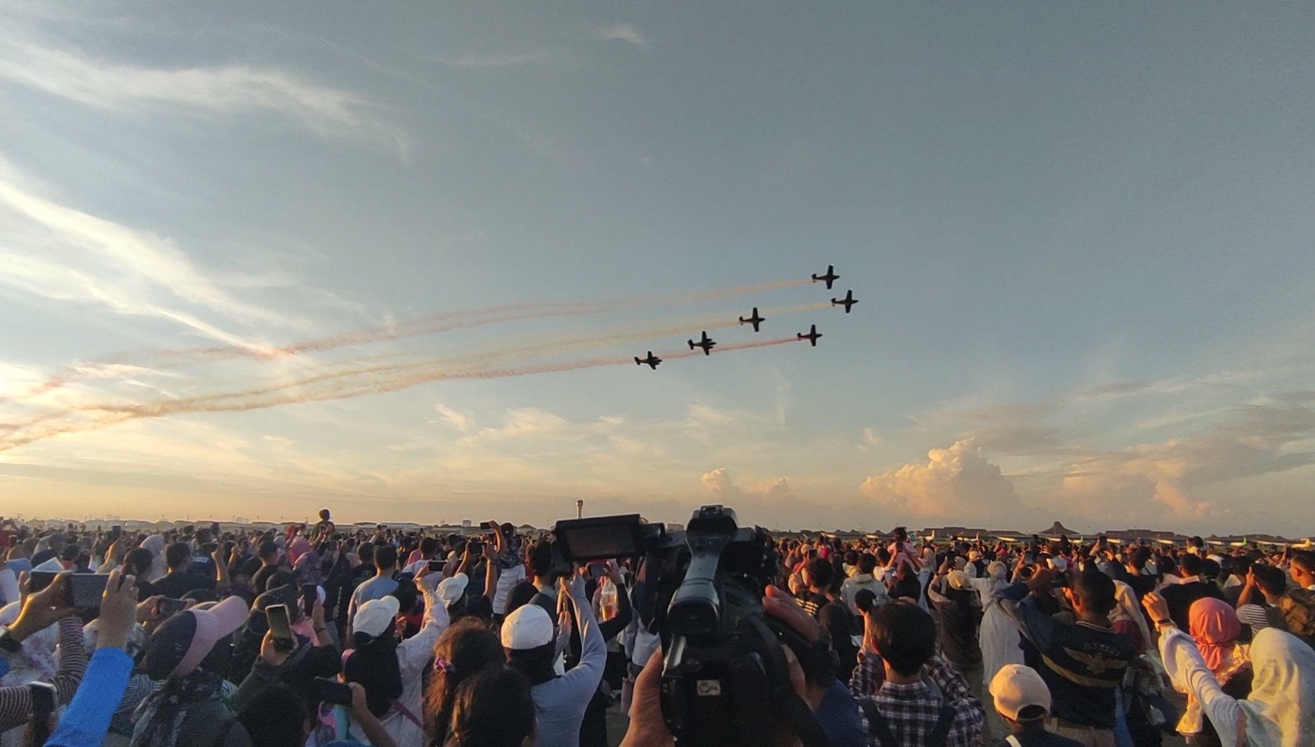 Ribuan Warga Saksikan Naval Air Base Open Day 2026 di Lanudal Juanda