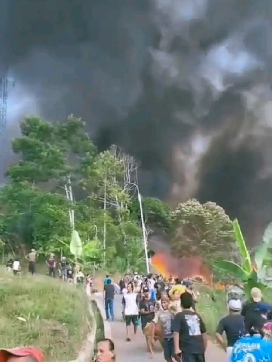 Kampung Adat Kasepuhan Ciptamulya Sukabumi Terbakar, Puluhan Rumah Ludes