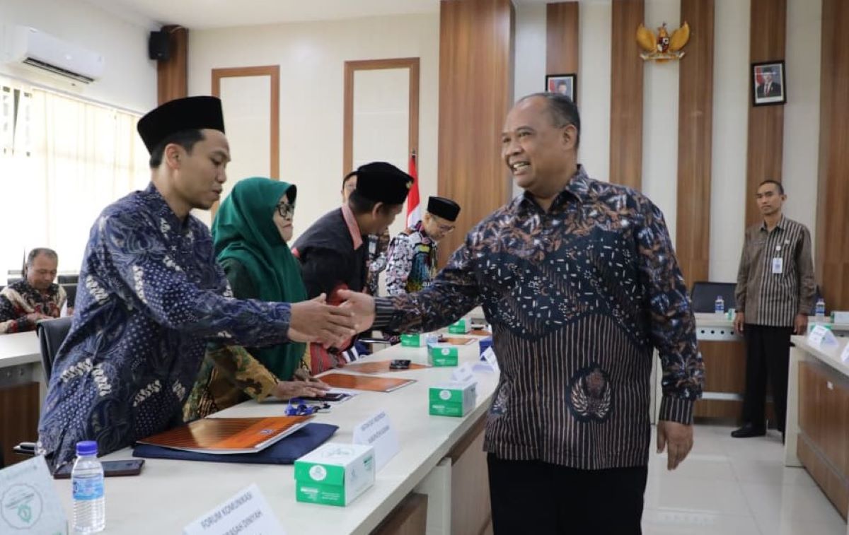 Bupati Sleman Serahkan NPHD untuk 14 Tempat Ibadah