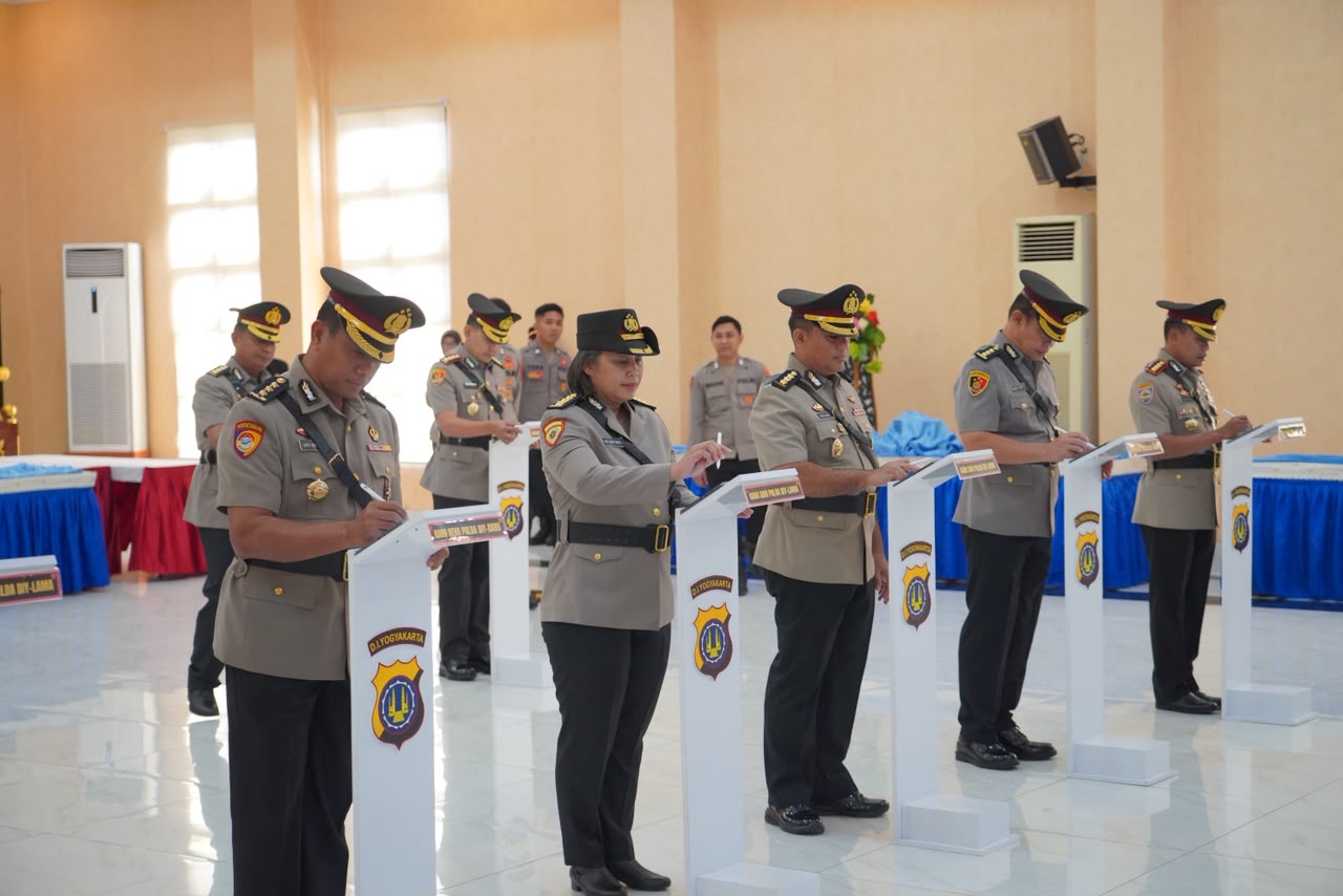 Kapolda DIY Pimpin Sertijab Pergantian Pejabat Utama dan Kapolresta