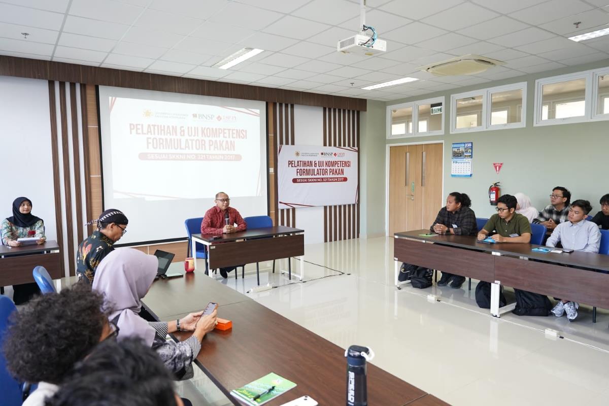 Fakultas Peternakan UGM Gelar Uji Kompetensi Formulator Pakan
