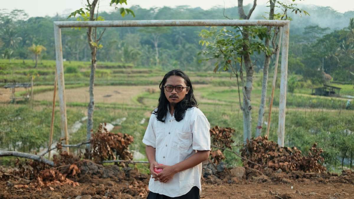 Jelang Final Piala Dunia, Umar Haen Luncurkan Single ‘Tak Jadi Main Bola’