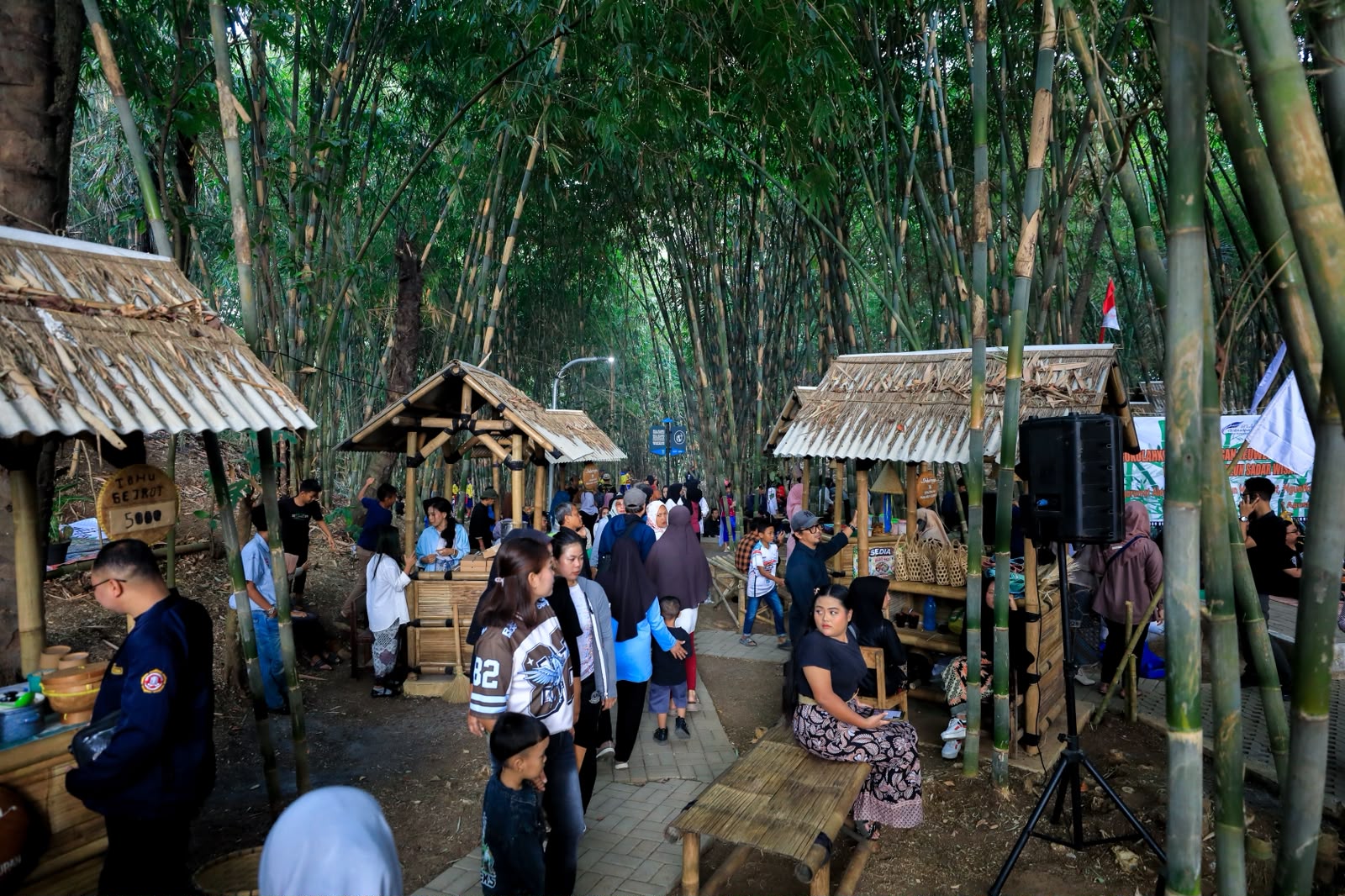 Padaringan Leuweung Awi Cisurupan Wisata Berbasis Alam di Kota Bandung