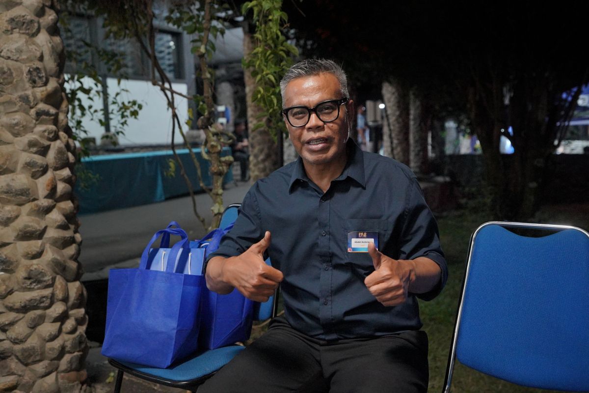 Cing Abdel Bagikan Kebanggaan Anaknya Diterima ITB