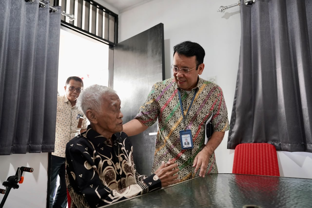 Kunjungi Putra Sayuti Melik, KSP Pastikan Negara Lindungi Lansia
