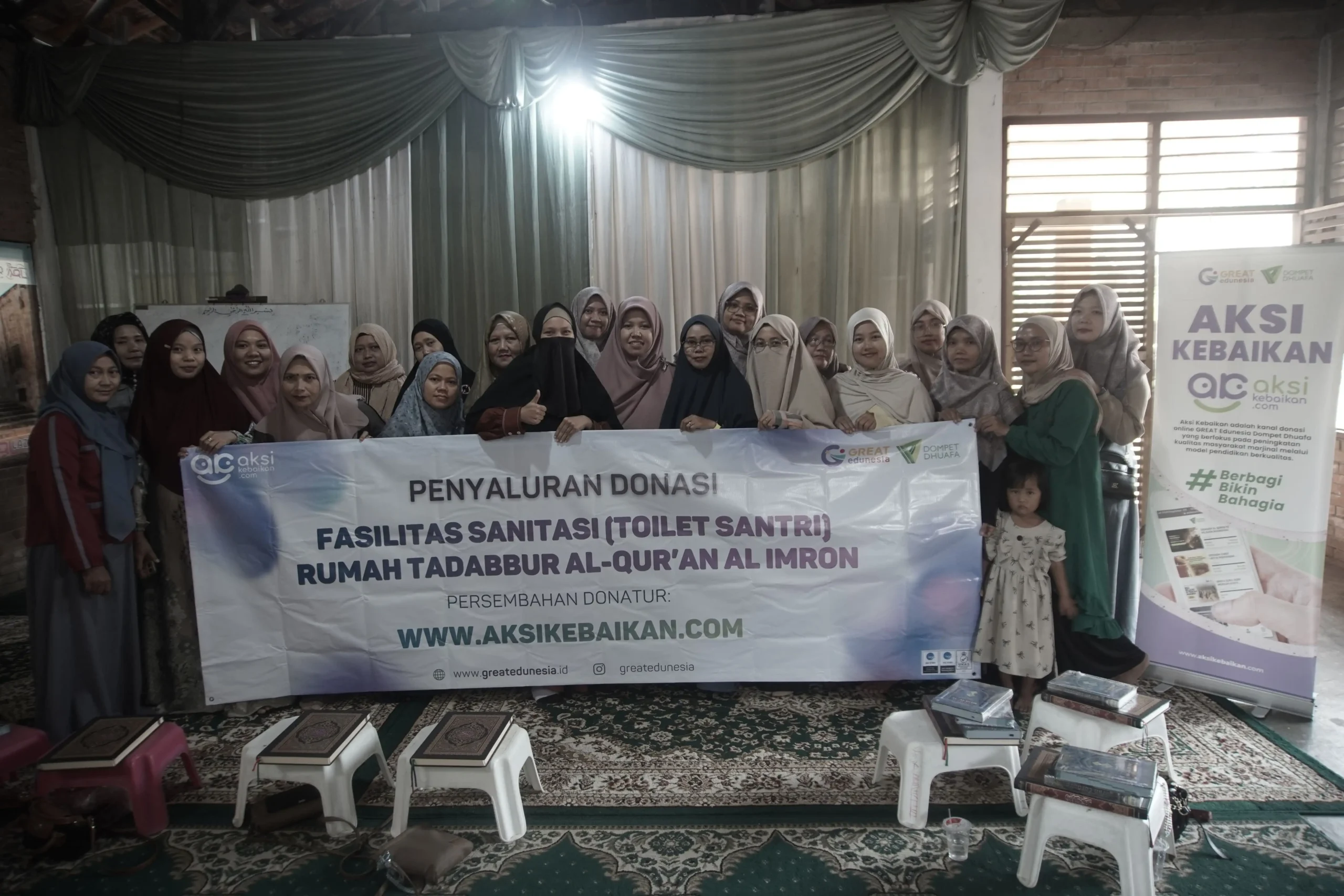 Dompet Dhuafa Bantu Renovasi 4 Sarana Sanitasi di RTQ Ali Imron Bogor