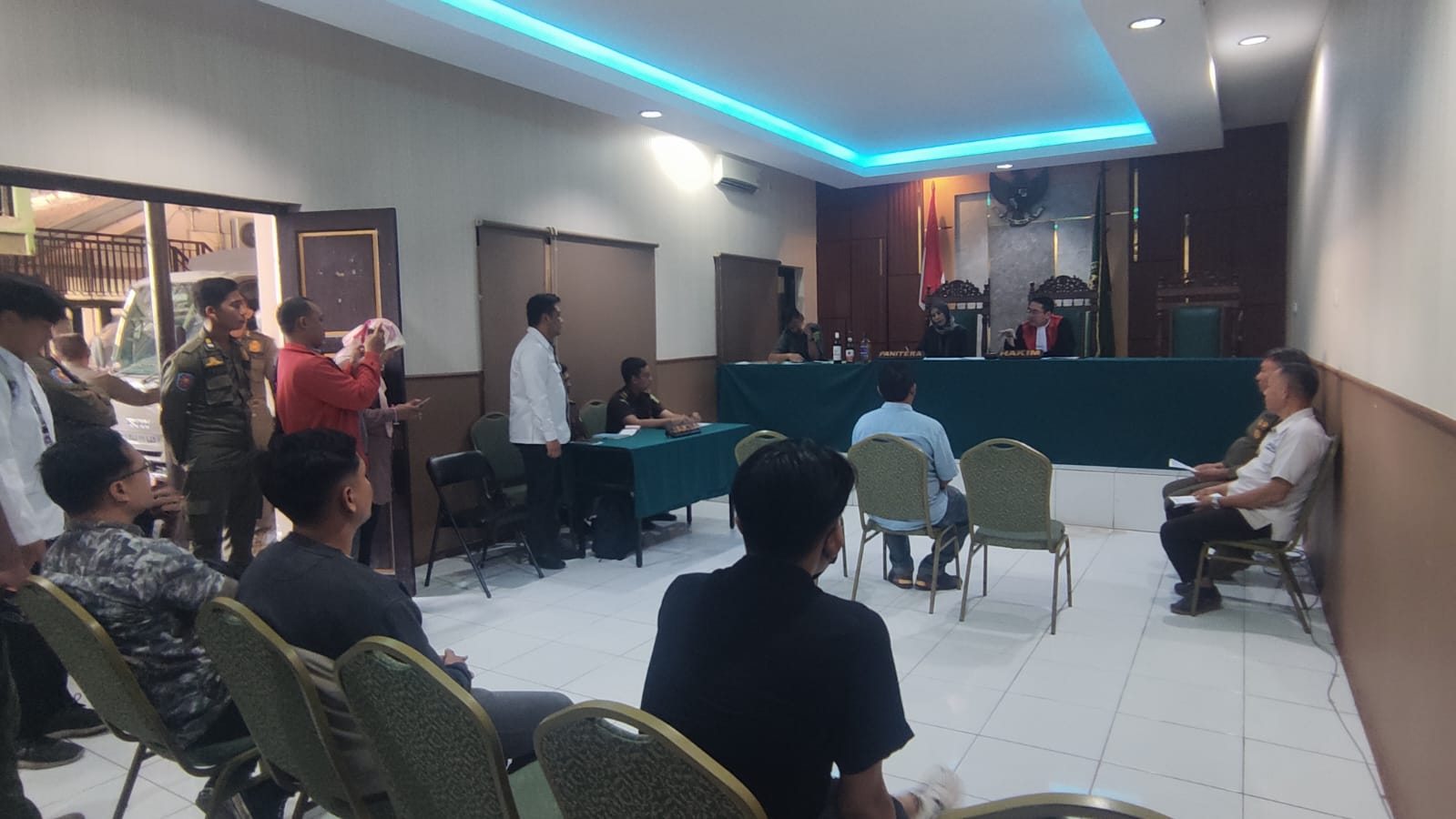 Sidang Tipiring Miras, Hakim Minta Satpol PP tak Tebang Pilih
