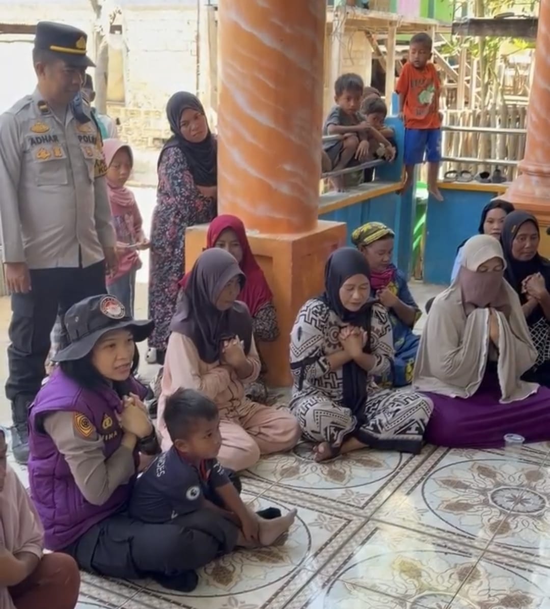 Tim Trauma Healing Polda Jateng Dampingi Warga Terdampak Gempa di NTT