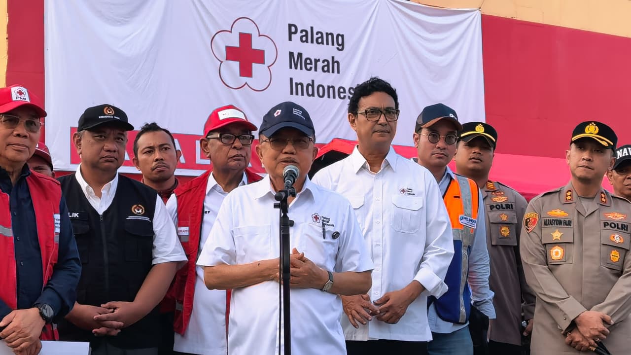 PMI Kirim Bantuan 258 Ton untuk Korban Gempa NTT, JK Minta Tepat Sasaran