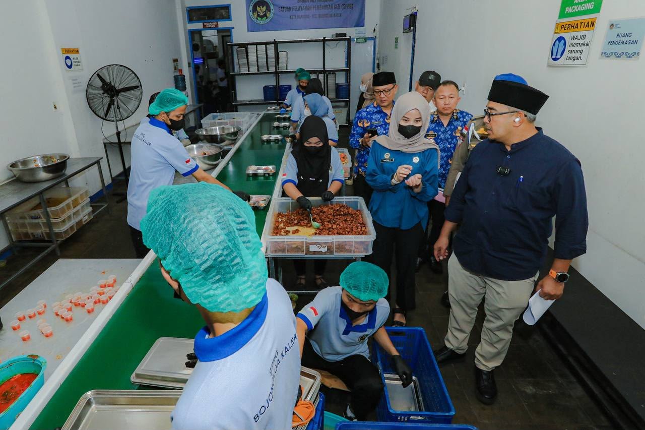 Pemkot Bandung Lakukan Pengawasan Khusus pada Tiga SPPG