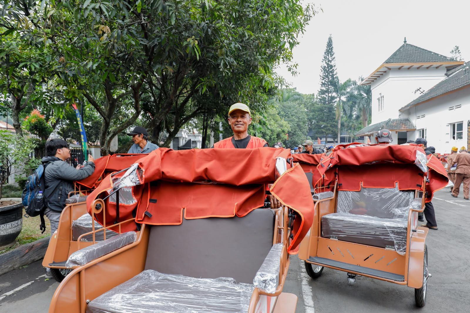 Pemkot Bandung Kaji Titik Operasi Becak Listrik dan Pengisian Daya
