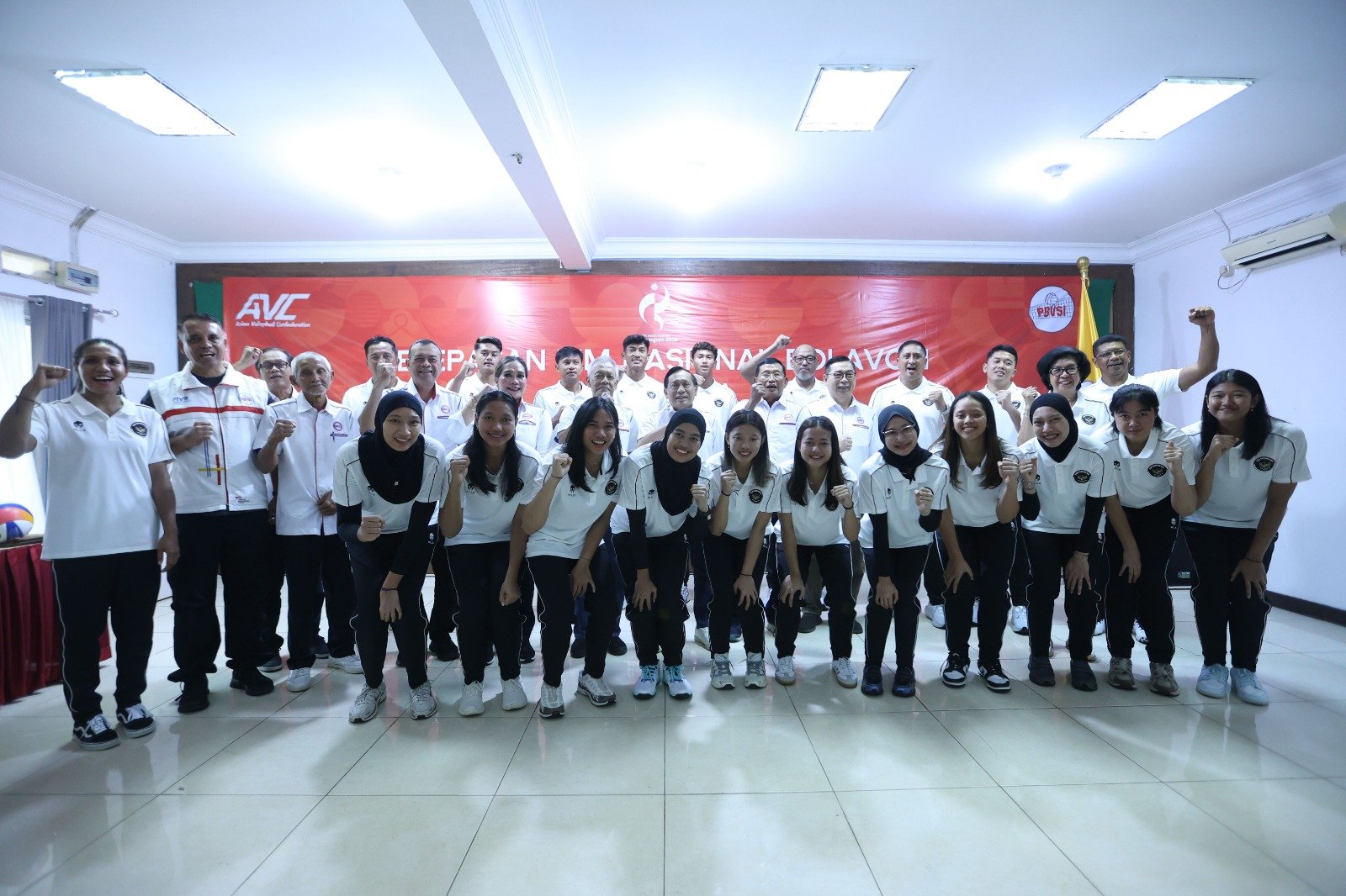 PBVSI Lepas Timnas Voli Pantai dan Voli Indoor ke Asian Games