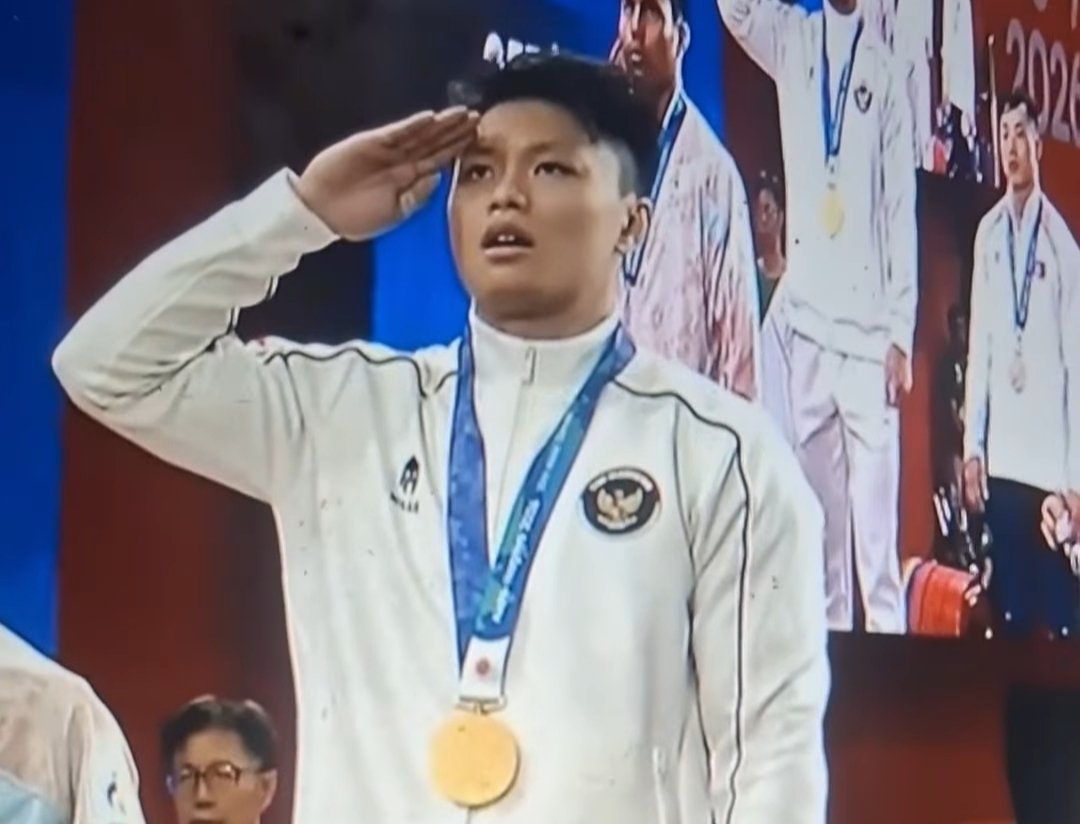 Rahmat Erwin Persembahkan Emas Kedua Indonesia dari Cabang Angkat Besi
