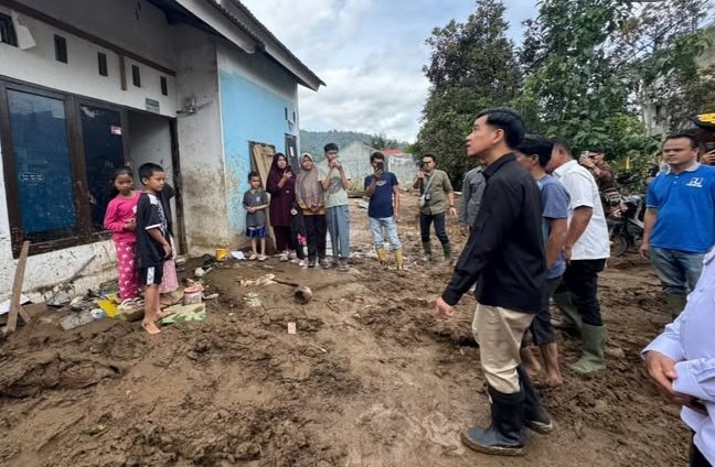 Wapres Minta Kebutuhan Pengungsi Banjir Bandang Solok Dipenuhi