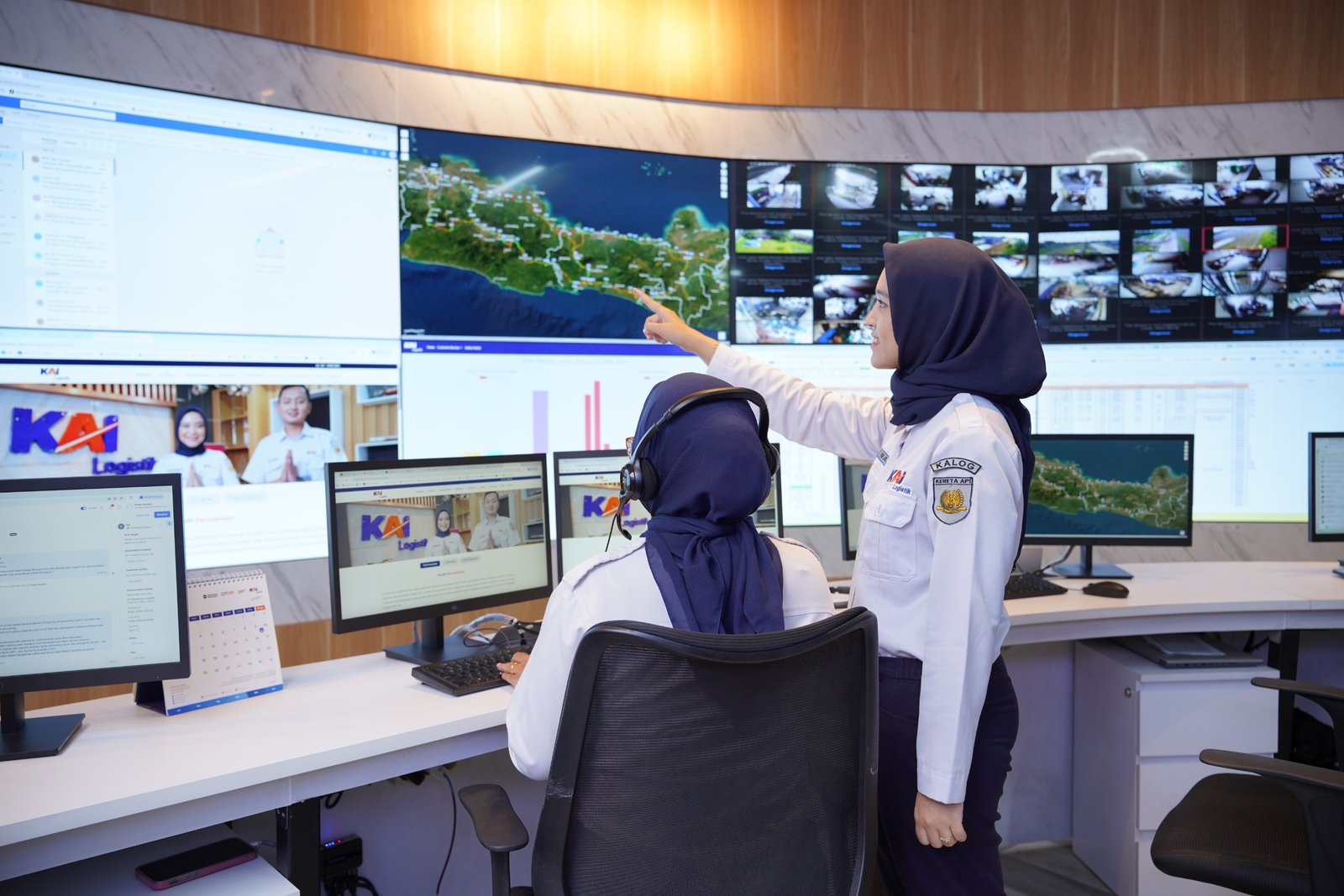 Tingkatkan Layanan, KAI Logistik Hadirkan Fitur Live Chat di Website