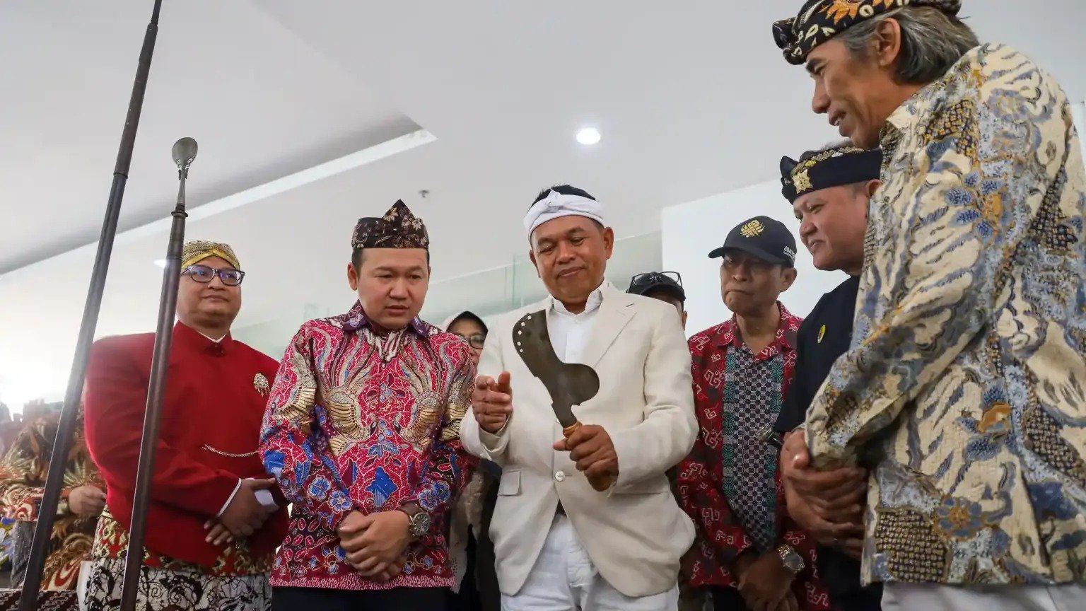 Rayakan Dies Natalis ke-61, FIB Undip Gelar Orasi Budaya dan Pameran Tosan Aji