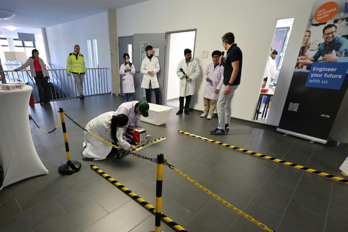Tim Reactics UGM Raih Juara 1 Kompetisi Internasional ChemCar di Jerman