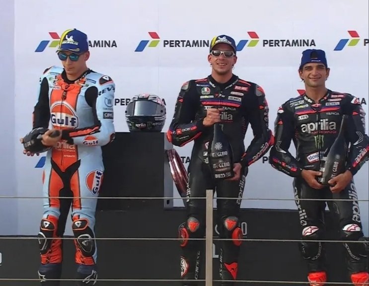Bezzecchi Pimpin Dominasi Aprilia di Sirkuit Mandalika