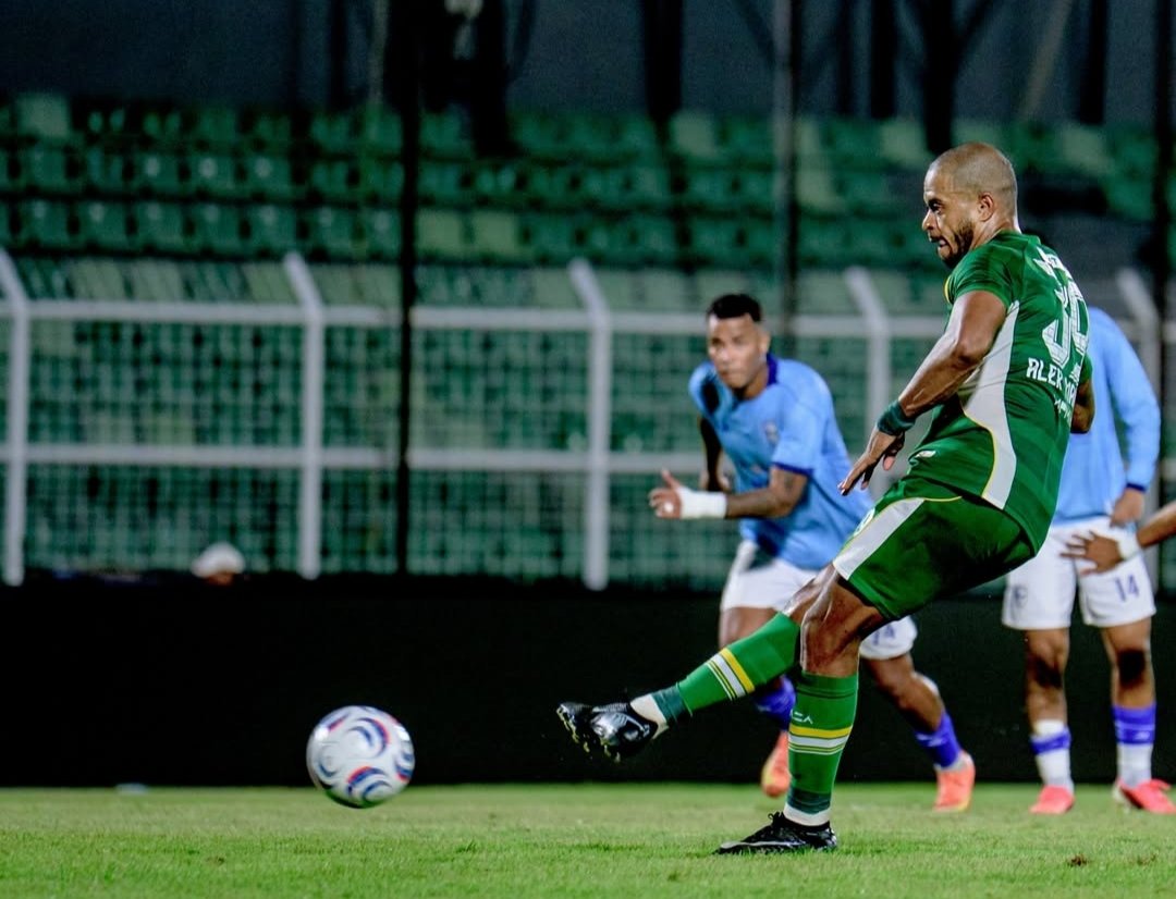 Persebaya Bekuk Isenmulang, Persik Hentikan Laju Madura United