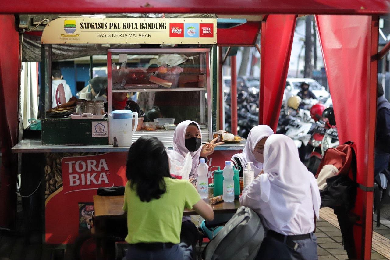 Pemkot Bandung Tegaskan PKL tak Boleh Kuasai Trotoar